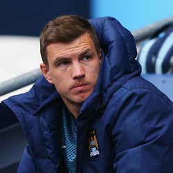Agen Bantah Dzeko Akan Hijrah ke Roma