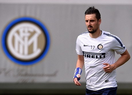 Inter Lepas Kuzmanovic ke Basel