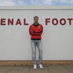 Cech Punya Kans Gabung Arsenal 13 Tahun Silam, tapi Terganjal Izin Kerja