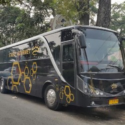 Ini Restoran Keliling Bandung ala Airlangga dan Tony Sucipto