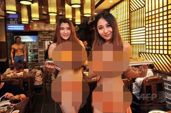 Restoran Bubur di Tiongkok Dilayani Gadis Seksi Berbikini