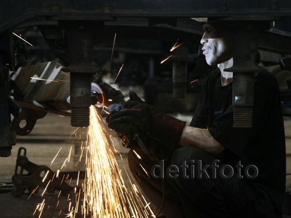 Perawatan Kereta Api Jelang Mudik Lebaran