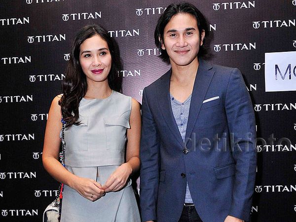 Marsha Timothy dan Vino G Bastian Tampil Elegan