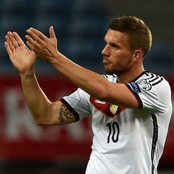 Podolski Tertarik Gabung Galatasaray