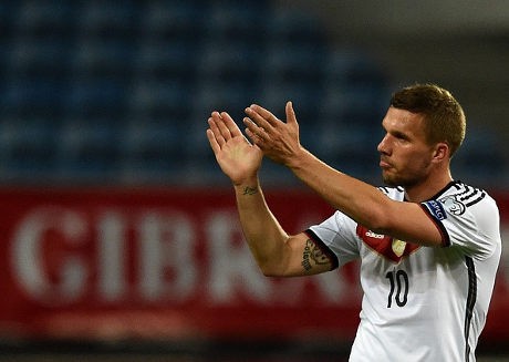 Podolski Tertarik Gabung Galatasaray