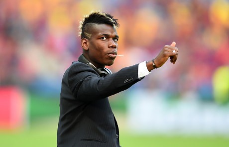 Demi Kejar Pogba, Petinggi Barca Terbang ke Italia