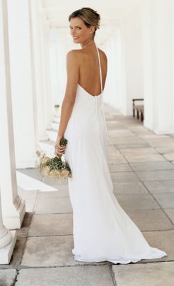 8 Hal yang Perlu Diperhatikan Ketika Mencoba Gaun Pengantin