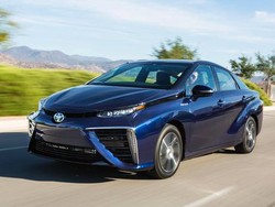 Resmi! Sekali Full Tank, Mobil Hidrogen Toyota Bisa Tempuh 502 Km