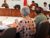 Jokowi Kumpulkan Menteri Bahas Sinabung dan Serapan Anggaran