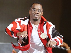 Jatuh Saat Manggung, P Diddy Tuntut Penyelenggara BET Awards 2015