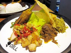 Ikut Kampanye 153 Days of Happiness Bisa Makan Enak Sekaligus Beramal