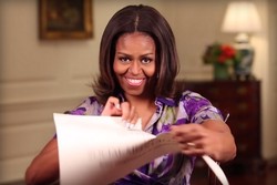 Michelle Obama Robek Larangan Selfie di Gedung Putih