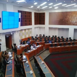 Bahas Anggaran, 18 Anggota DPR Isi Absen yang Nongol Cuma 8 Orang