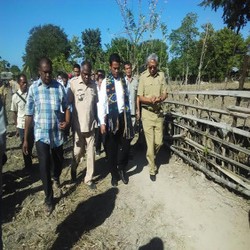 Mentan Bagi-bagi Rp 852 Juta ke Petani di Desa yang Kekeringan