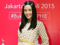Tiara Westlake Cantik Bergigi Kelinci