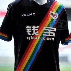 Pelangi di Jersey Rayo: Melawan Diskriminasi, Mengangkat Para Pejuang