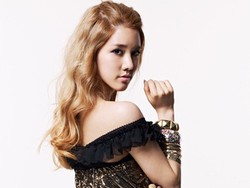 Tertidur Saat Menyetir, Mobil Jiwon SPICA Tabrak Taksi di Seoul