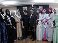 Finalis Sunsilk Hijab Hunt  Bertemu Menperin