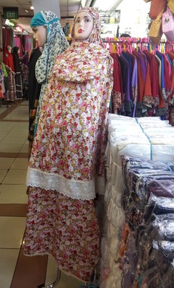 Mukena Katun Jepang dan Paris Favorit Untuk Lebaran, Pilih Mana?