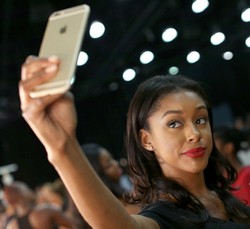 Cegah Pembobolan Kartu Kredit dengan... Selfie!