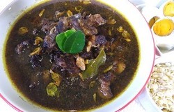 Menu Hari Ke-17: Uenak Mantep, Rawon dan Telur Bumbu Petis dari Jawa Timur