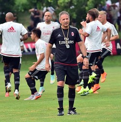 Berlusconi Komentari Sesi Latihan Mihajlovic dan Rumor soal Ibra