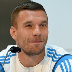 Podolski Selangkah Lagi Bergabung dengan Galatasaray