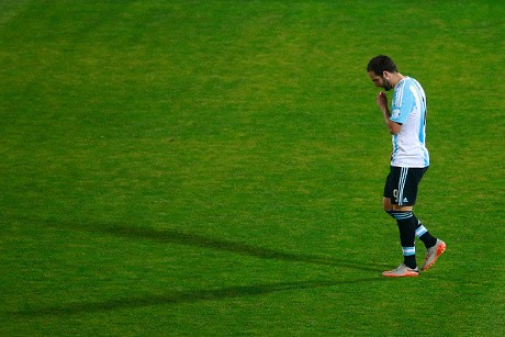 Bencana Penalti Higuain