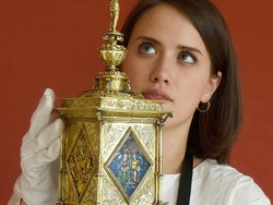 Museum Ashmolean Inggris Kembalikan Karya Seni Jarahan Nazi