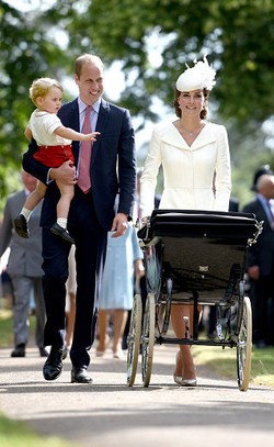 Pertamakalinya Pangeran William & Kate Middleton Tampil Bersama 2 Anaknya