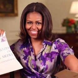 Larangan Foto Dicabut, White House Dibanjiri Turis