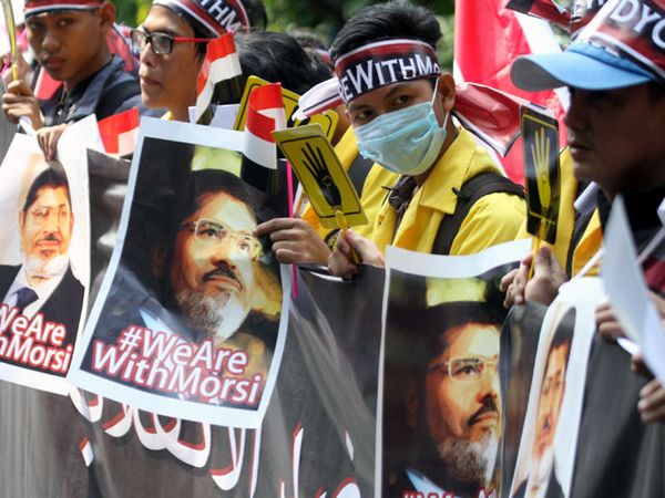 Aksi Tolak Hukuman Mati untuk Mursi