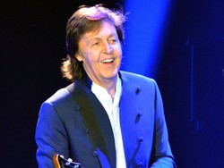 Paul McCartney Mengaku Pernah Naksir Ratu Elizabeth