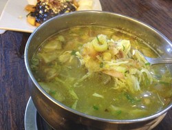 Bumbu Tjobek: Menumpas Kangen Soto Lamongan dan Tahu Tek Khas Jawa Timur