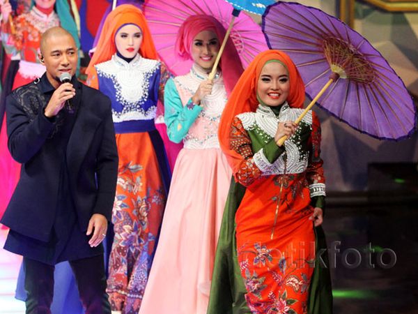 Marcell Dikelilingi 8 Finalis Sunsilk Hijab Hunt 2015
