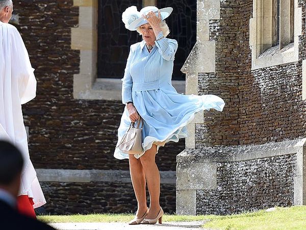 Ups! Dress Camilla Tertiup Angin