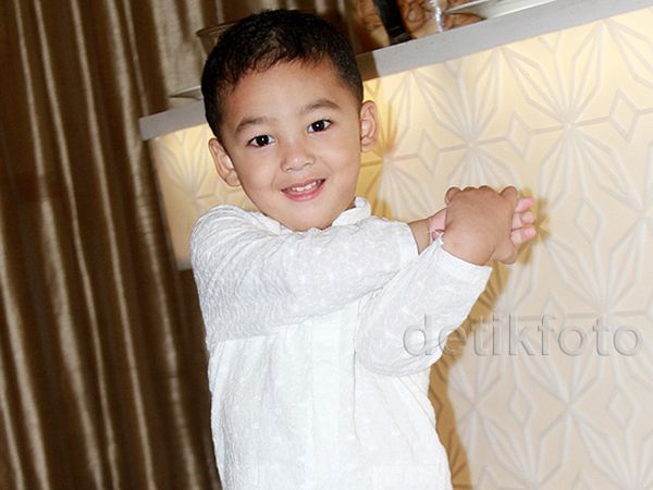 Nggak Cuma Amora, Kellen Lemos Juga Makin Ngegemesin