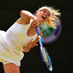 Sharapova Melaju ke Babak Delapan Besar, Wozniacki Terhenti