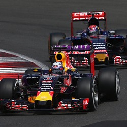 Mercedes Mungkin Saja Jadi Pemasok Mesin Red Bull