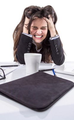 7 Tanda Karyawan Stres karena Beban Pekerjaan