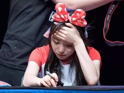 Dimarahi Fans karena Suara Jelek, Mina AOA Menangis