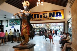 Belanja Oleh-oleh di Bali, Coba Mampir ke Krisna