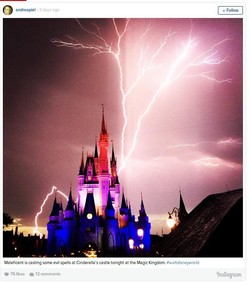 Seperti Kutukan! Fenomena Petir di Kastil Cinderella Disney World