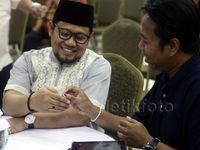 Cak Imin Asyik Bicara Batu Akik