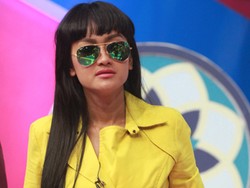 Bisnis Batu Akik Miliaran, Julia Perez Ngaku Tak Keluar Uang