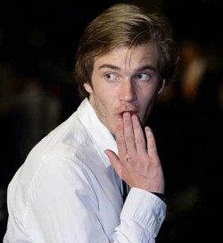 PewDiePie Raup Rp 96 Miliar dari Ngegame