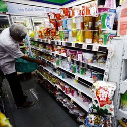 Selama Puasa Temuan Makanan Impor Ilegal Marak, Nilainya Miliaran Rupiah