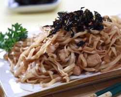 Menu Hari ke-21: Lezatnya Berbuka dan Sahur dengan Yakimeshi dan Yaki Ramen a la Jepang