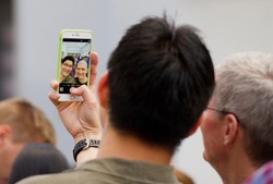 Unlock iPhone Cukup dengan Selfie