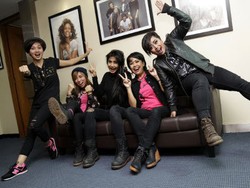 SHE Semangati Diri Lewat Dont Give Up